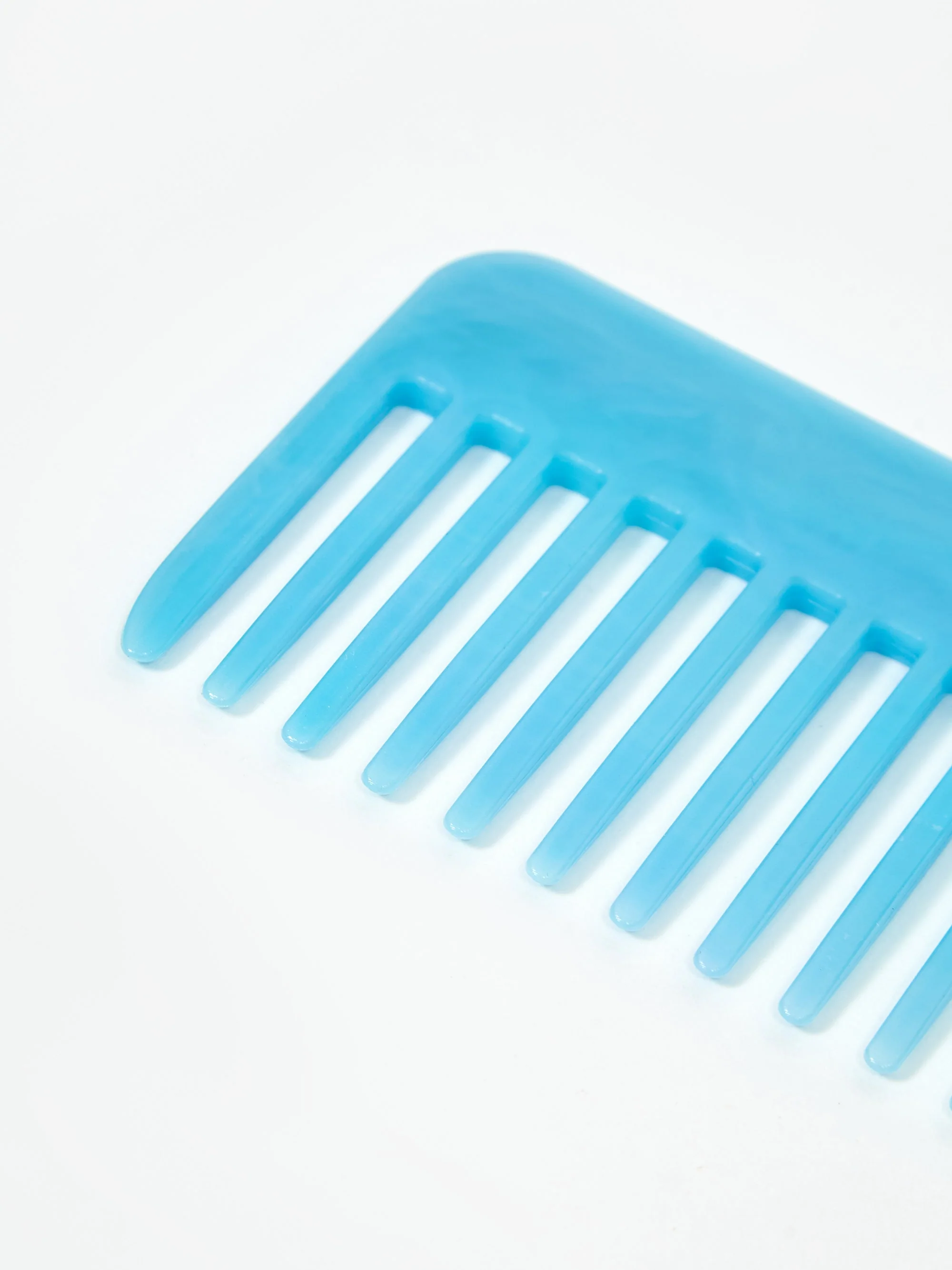 RE=COMB Recycled Plastic Hair Comb - Air - Image 5